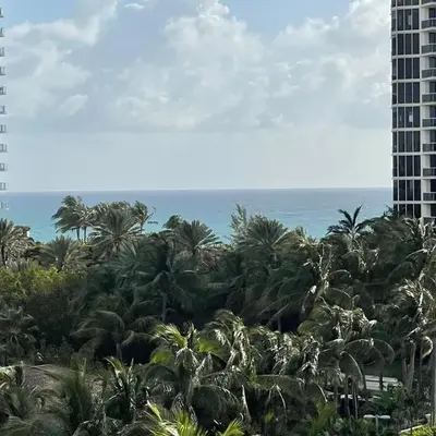Stunning apt! Oceanview! Parking included