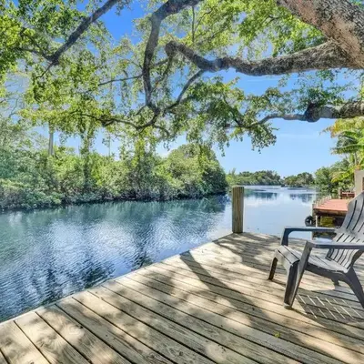 Private Waterfront Paradise