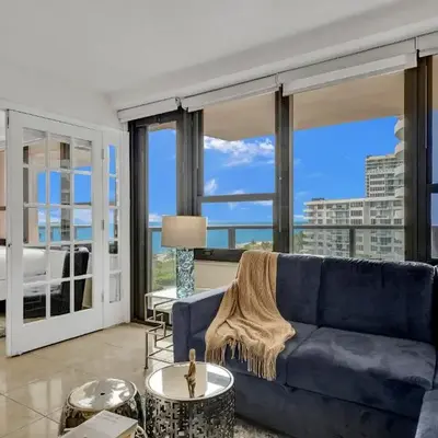 Oceanfront Beach Retreat Beach Service 905