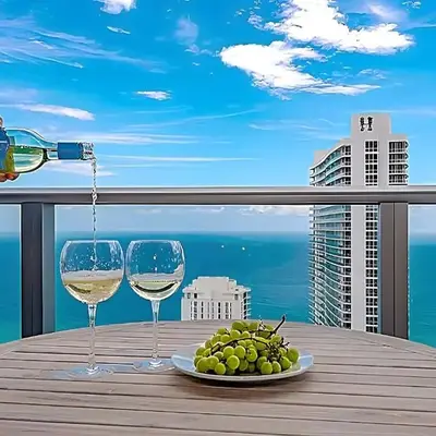 Luxury 2 Br Oceanfront Balcony Beautiful Amenities