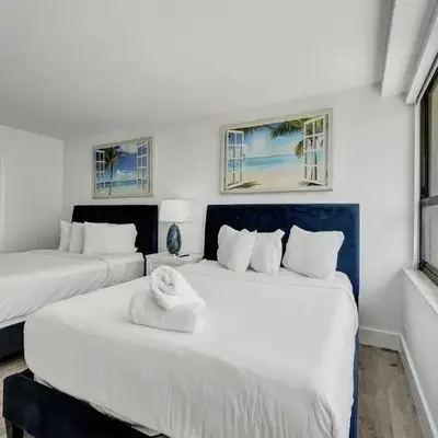 Cozy Oceanfront Beach Service 917