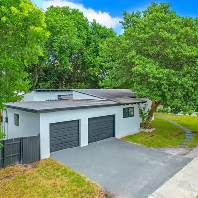 Spacious Retreat with Green Areas 8 ppl