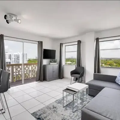 1106- 1BR & 1BA with Balcony