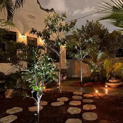 Charming Home Close to Beaches & Downtown