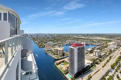 a view of a river from a building at Penthouse with Free Parking and Beautiful Amenities in Hollywood