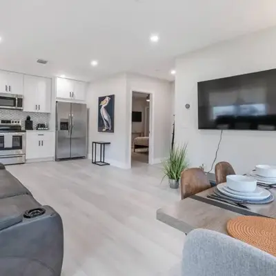 Cozy Victoria Park Retreat Unit 3 - Las Olas Beach