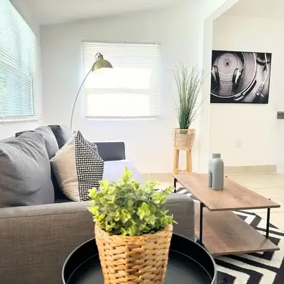 Modern Miami Family Cottage Beach 15 min