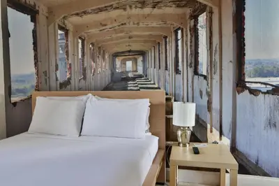 a bedroom with a bed in a train room at Krymwood Flats Wynwood in Miami
