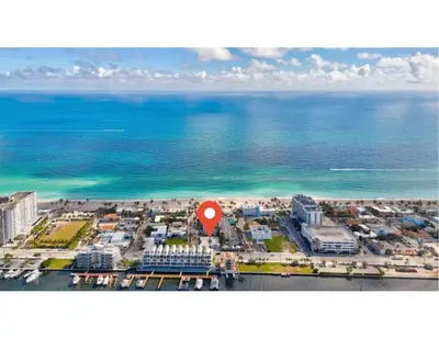 an aerial view of the beach and the ocean at Sunlit Studio Escape Hollywood Haven, sleeps 4 in Hollywood