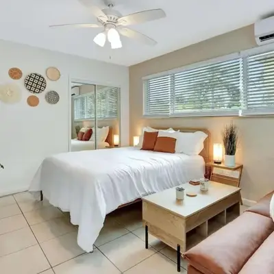 Seaside Serenity Hollywood Studio Escape