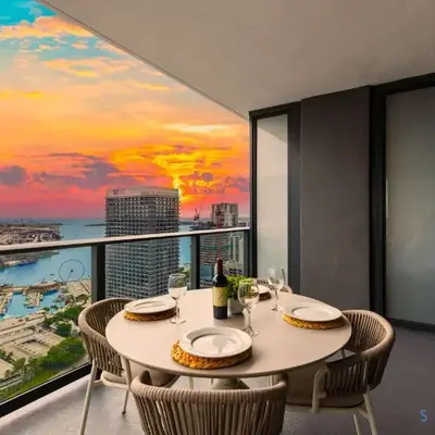 Luxury Apartment 3 Bedrooms Pool Gym Views & More
