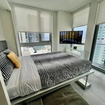 Stylish Downtown Miami Getaway 30th Story View