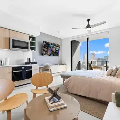 On 47th Floor! Apartment With Top Amenities