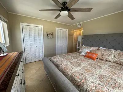 a bedroom with a bed and a ceiling fan at Penthouse 2BED2BATH with ocean view & Parking - LaPlaya in Hollywood