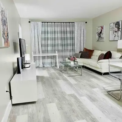 Modern 1BR 1BA Condo 1Block to Aventura Mall