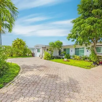 Private Studio in West Hialeah