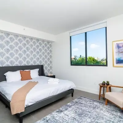 Well Located 1BR with King Bed