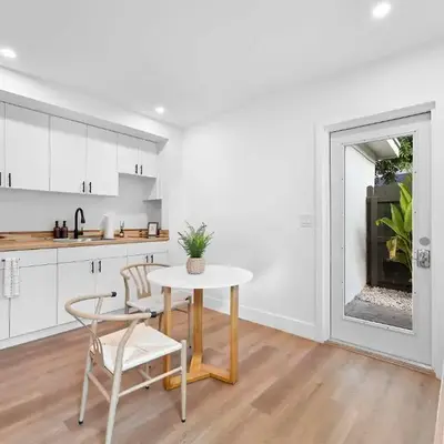 921 Apartment 4