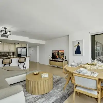 Beautiful Oceanview Condo with Beach Service 504