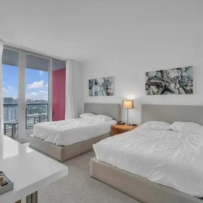 Stunning 30th-Floor Studio at Beachwalk Resort
