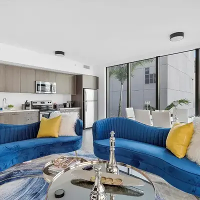 X Lounge III-Modern Corner Residence
