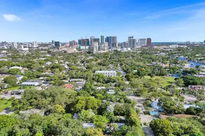 an aerial view of a city with buildings at Tropical Oasis Studio w Pool in Fort Lauderdale