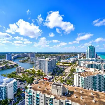 Level Up in This Condo w Breathtaking Views!