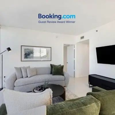 Sky High Penthouse Corner 2BR 2BA Icon Brickell