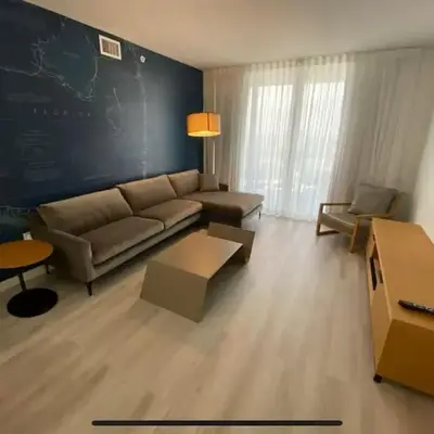 1 Bed & Kitchen at Beachwalk - Pool Gym Beach 22fl