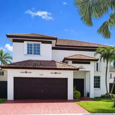 Lujosa Y Acogedora Casa En Miami!