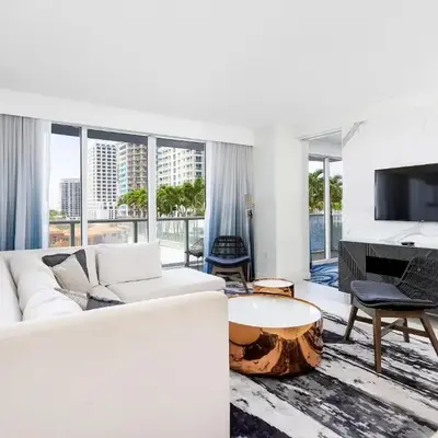 W Residences 2 Bed Unit - Beachfront and Luxe Stay
