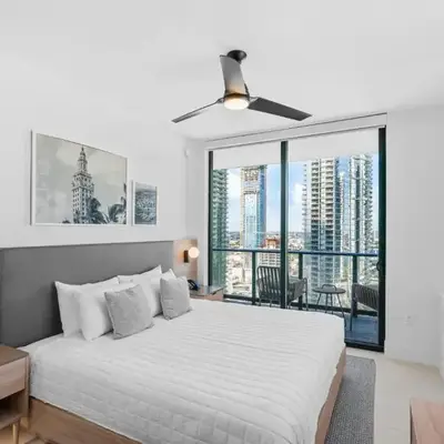 Luxury 2-Bdrm Condo in the Heart of Downtown Miami