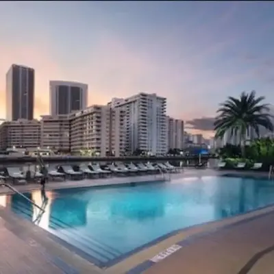 2B 2B Beautiful Apt in Hallandale Beach with Beach Service 2605