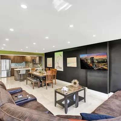 Beachside Condo with Resort Amenities