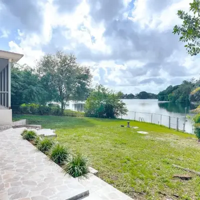 8 Mi to Wynwood Waterfront Retreat with Lanai