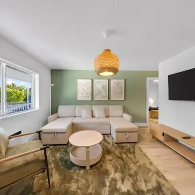 Stylish 1-BD Apt Gym