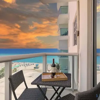 Tides Great condo on the beach Big promotions