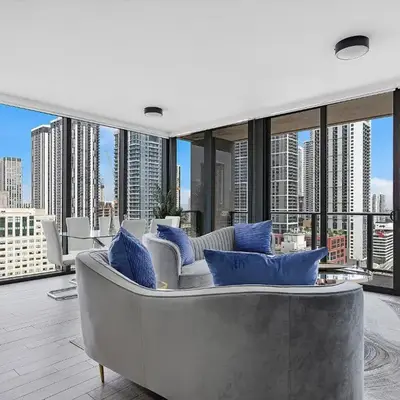 X Lounge V-Panoramic Private Residence