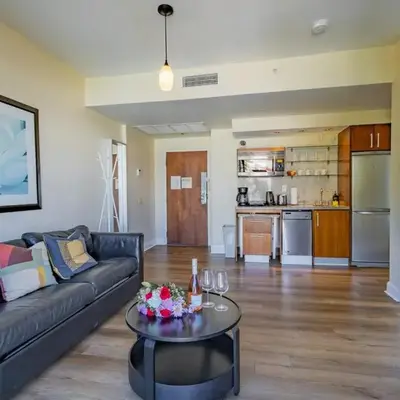 Amazing 1 Bedroom with Rooftop Pool D309