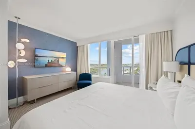 Gallery image of Fontainebleau Corner Unit New Reno 2Bdrm 3Bath in Miami Beach