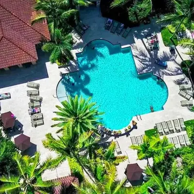 Yacht Club Aventura 2 BR 2 Bath with Free Parking