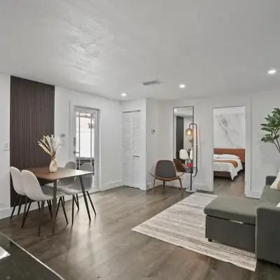 Luxury 1 bedroom apt in Kendall Prime Location