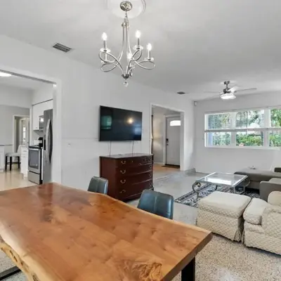 2 Bedroom Cozy House Near Barry University
