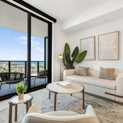 Luxury Escape At 72 Park