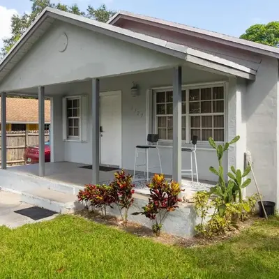 Charming 3BR Getaway - Central Miami Location