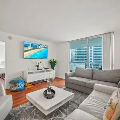 Skyline and Bay Glimpse 1BR Brickell Retreat
