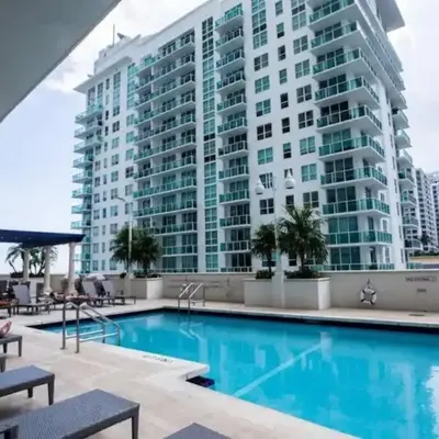 Lovely 2BR in the Heart of Brickell Free Parking