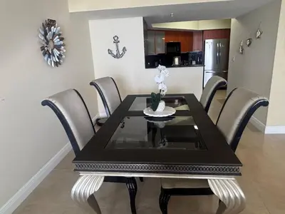 Gallery image of Luxurious 2BD Condo with Direct Ocean Front & Resort Pool in Sunny Isles in Sunny Isles Beach