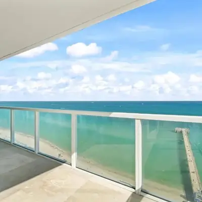 Luxurious 2BD Condo with Direct Ocean Front & Resort Pool in Sunny Isles