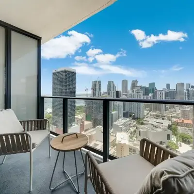 Bellini Breeze - Cozy Central Miami Pool and Gym